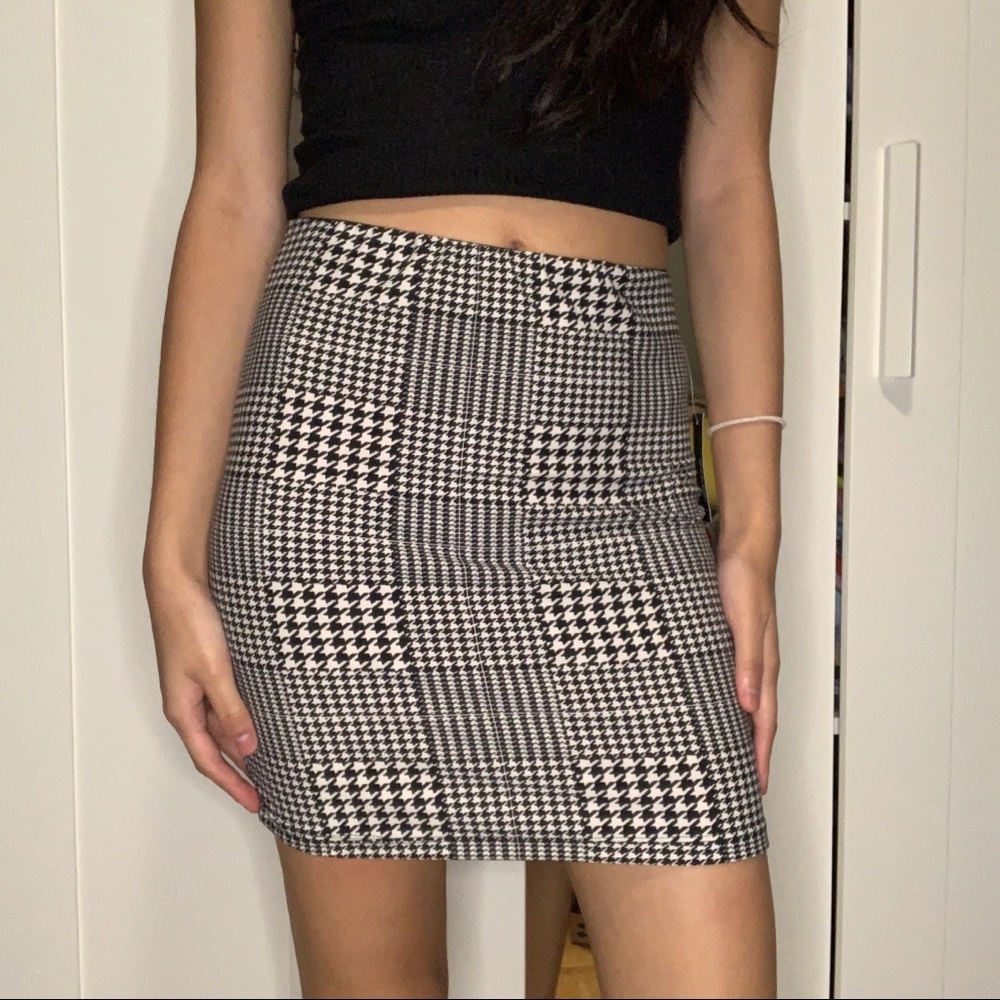 NWT Ardene Stretchy Houndstooth Mini Skirt